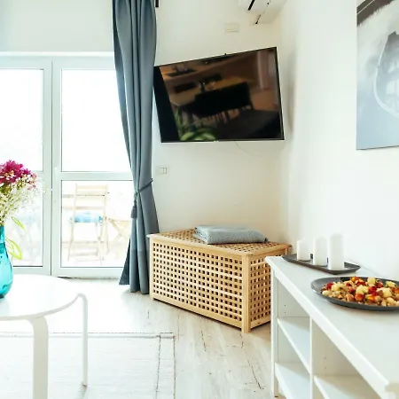 Bright And Spacious Apartment- Piata Amzei