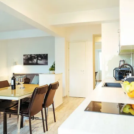 Апартаменты Bright And Spacious Apartment- Piata Amzei Бухарест