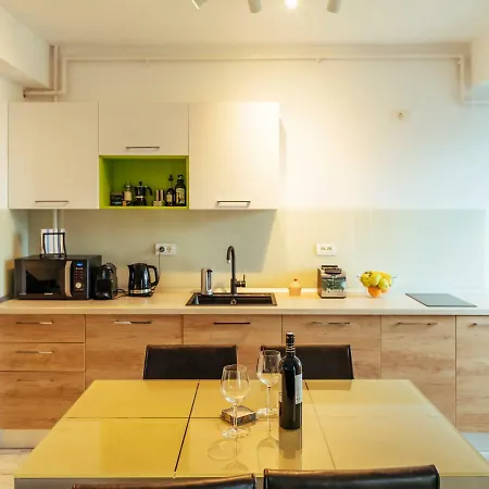 Апартаменты Bright And Spacious Apartment- Piata Amzei Бухарест