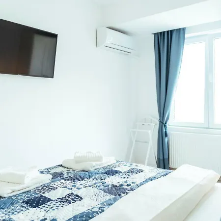 Bright And Spacious Apartment- Piata Amzei Appartamento