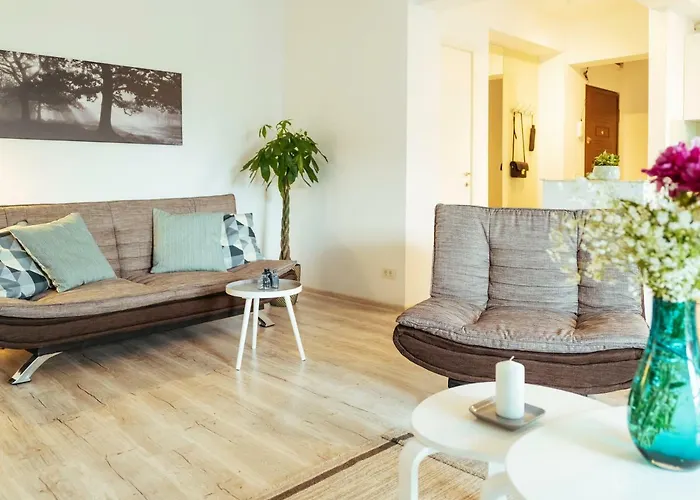 Bright And Spacious Apartment- Piata Amzei Apartman