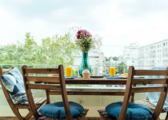 Daire Bright And Spacious Apartment- Piata Amzei Bükreş