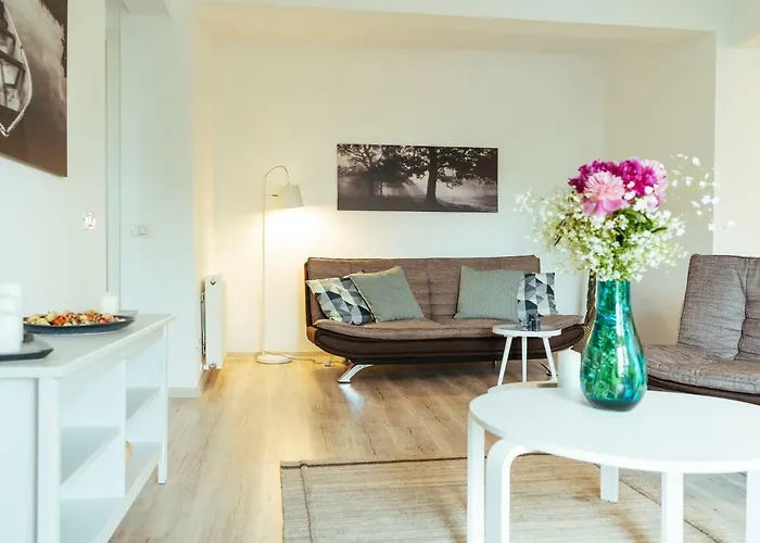 Bright And Spacious Apartment- Piata Amzei