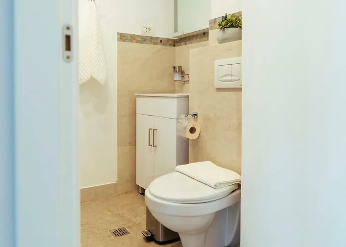 Bright And Spacious Apartment- Piata Amzei Lägenhet Bukarest