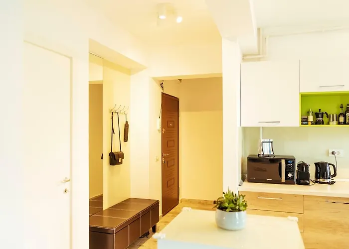 Bright And Spacious Apartment- Piata Amzei Апартаменти Бухарест